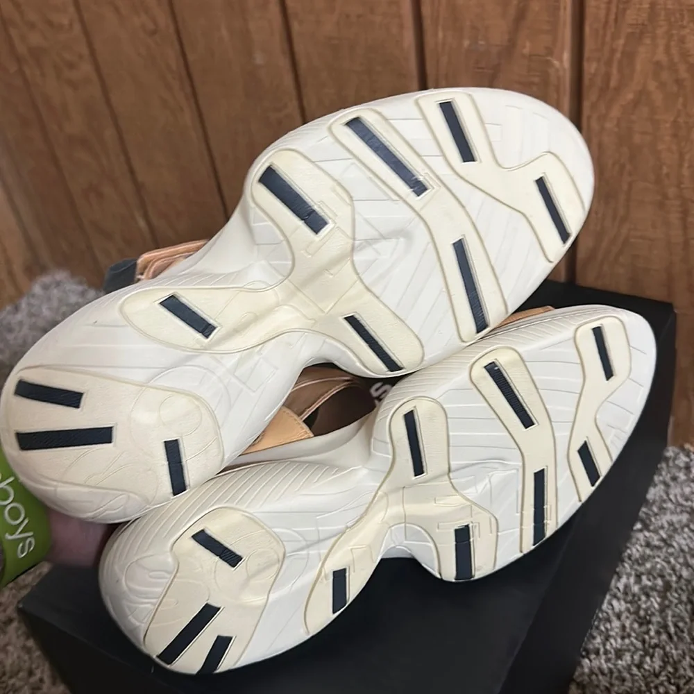 SOREL WOMEN’S EXPLORER BLITZ STRIDE SANDAL: ORANGE/YELLOW/GRAY: NIB: SZ 8_5